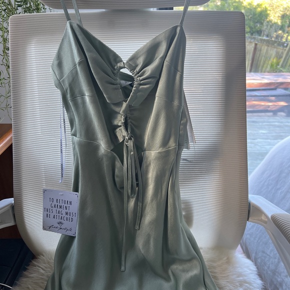 Shona Joy Felicity Lace Up Midi Dress in Thyme - Picture 5 of 8